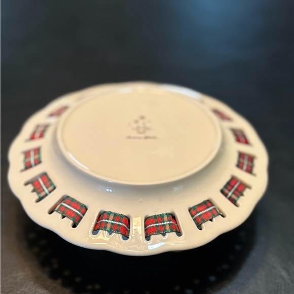 Lenox Cream and Gold Candle Holder with Plaid Accent - Picture 3 of 9